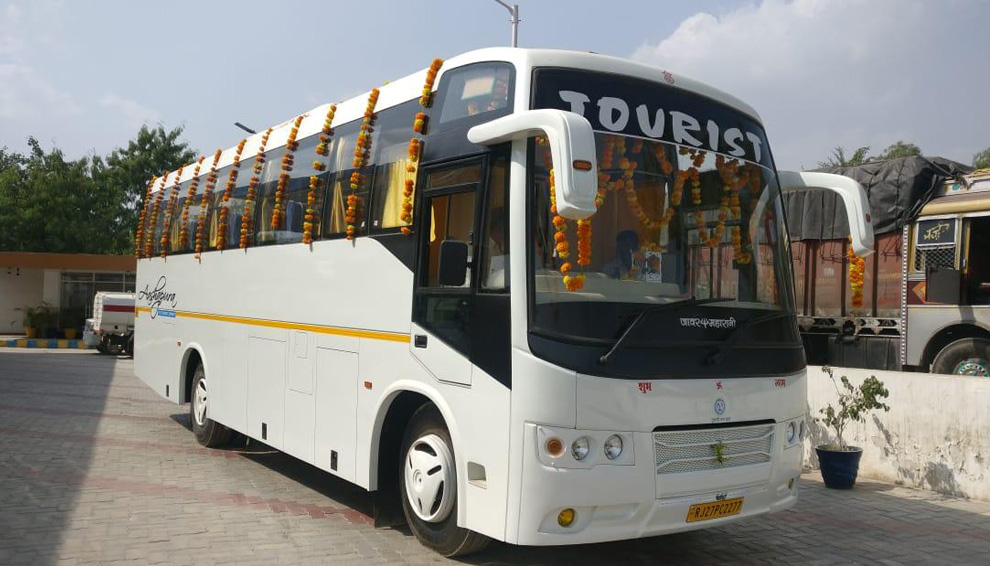 Coaches / Buses rental car