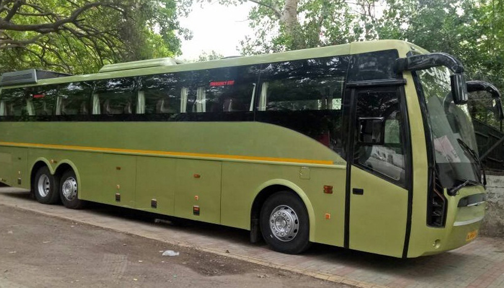Coaches / Buses rental car