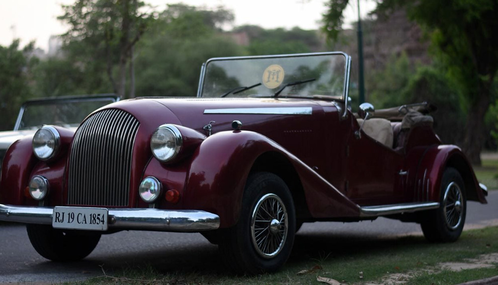 Vintage Car 2 rental car
