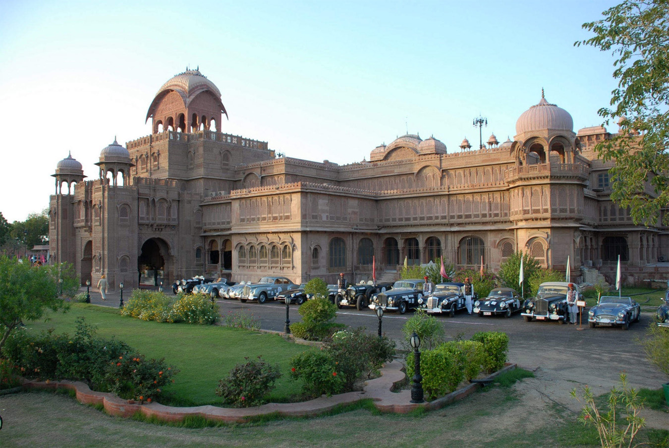 Car Hire in Bikaner
