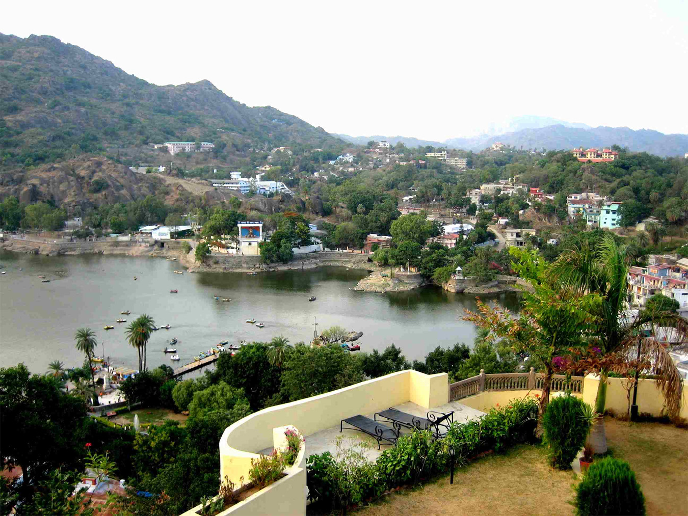 Car Hire in Mount Abu